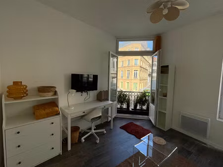 location appartement 1 pièce 24m²