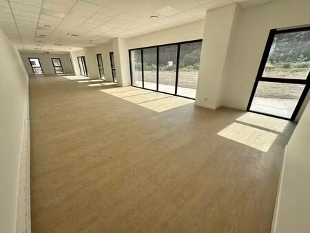 location bureaux 150 m²