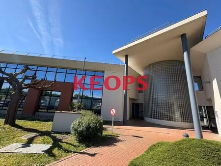 location bureaux 348 m² à 696 m²