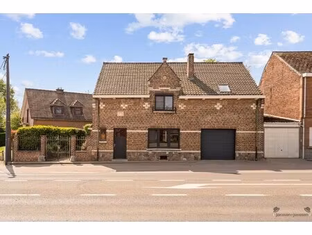 huis te koop in hakendover met 4 slaapkamers