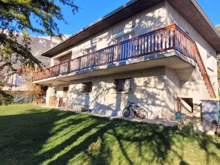 location maison 9 pièces 154m2 claix 38640 - 1640 € - surface privée