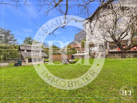 maison 6 pièces de 220 m² à saint martin le vinoux