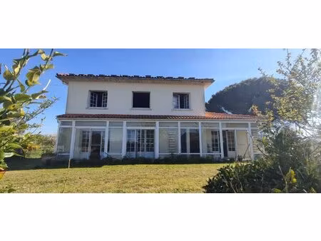 maison à rénover et dépendances  terrain supplémentaire non constructible possible