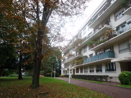 location appartement 2 pièces  50.06m²  le plessis