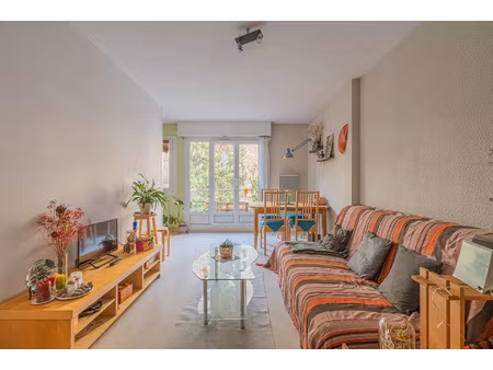 proximité gare - dans résidence de standing  t2 meublé de 41