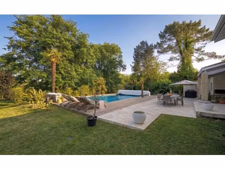 maison saint-aubin-de-médoc m² t-7 à vendre  795 000 €