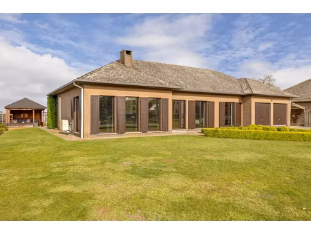 huis te koop in hoogstraten met 5 slaapkamers