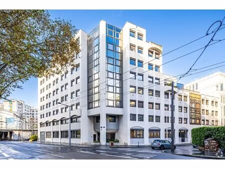 location bureaux 273 m²