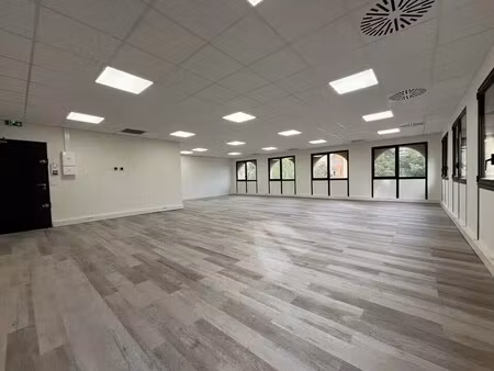 location bureaux 110 m² à 410 m²