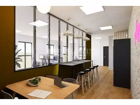 location bureaux 157 m²