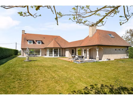 huis te koop in kruishoutem met 6 slaapkamers