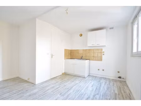 location appartement 2 pièces 46m² la menitre 49250