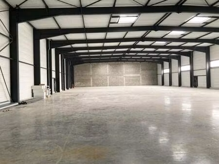 local d'activités à louer