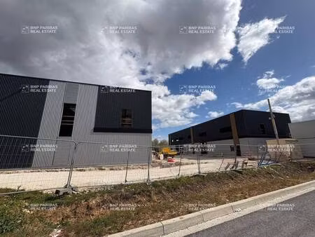 local d'activités à louer