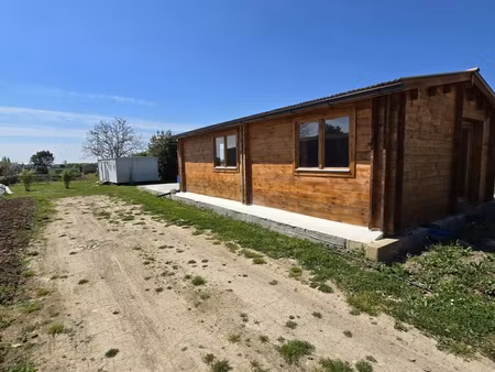 maison 1 pièce - 60 m²