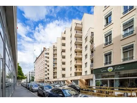 vente commerce 65 m²