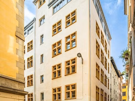 location commerce 173 m²