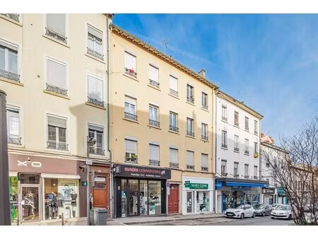 location commerce 33 m² à 217 m²