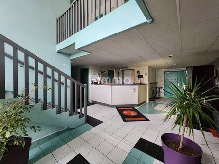 vente local commercial 40 pièces