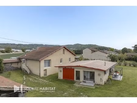 a saisir !!! ensemble immobilier de 240m² offrant deux maisons rénovées (de 155m² et...