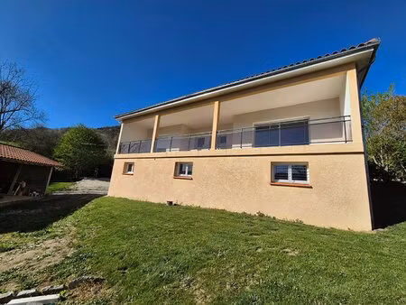 maison neuve de 170 m² en r+1 avec appartement privatif