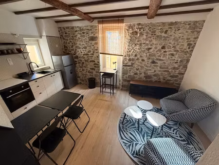 location appartement 2 pièces 31m2 hyères 83400 - 595 € - surface privée