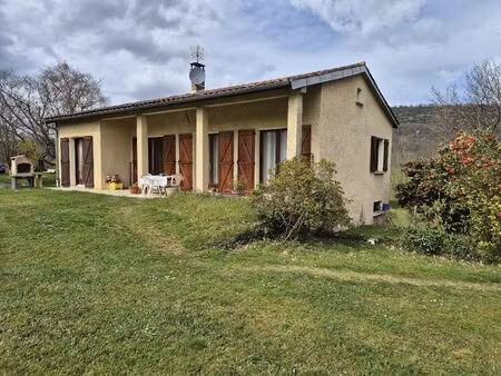 maison t4 de 97 m² avec sous-sol et garage sur terrain de 2560 m²