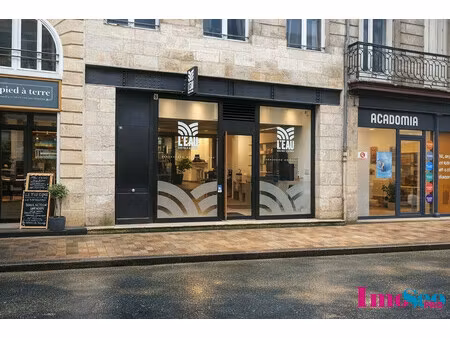 location local commercial