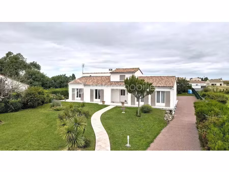 vente maison 6 pièces 171.41 m² à saint-just-luzac (17320)  450 000 €