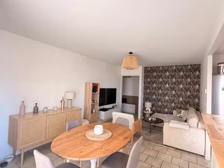 vente appartement 2 pièces 48 m² saintes (17100)