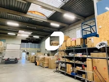 vente local d'activités 470 m²