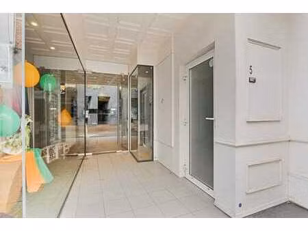 immeuble de rapport : commercial et duplex