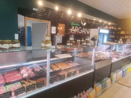 commerce à vendre 110m² avec terrasse a louvain la neuve