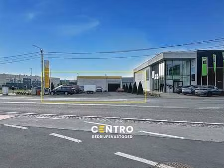 commercieel gebouw (460m²) met verhard buitenterrein (hed...
