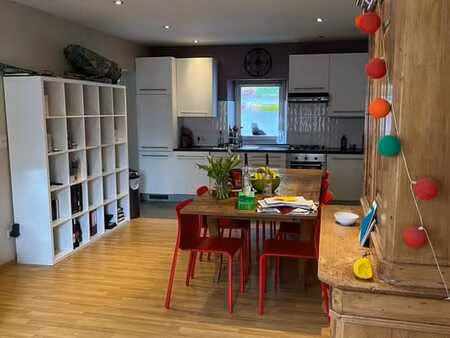 maison 3 chambres à louer à court-saint-étienne