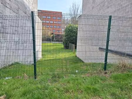 terrain constructible 313m²