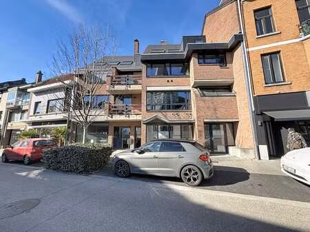 bureau ou cabinet au centre de dilbeek