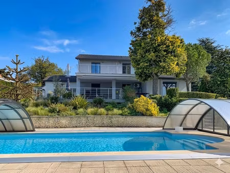maison de luxe à vendre dans le quartier peripherie