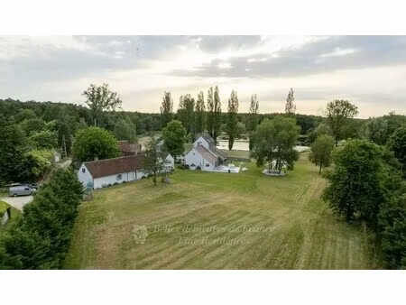 maison de luxe à vendre dans le quartier bourgeau
