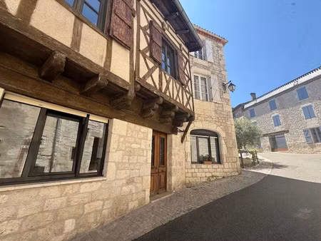 vente maison 12 pièces 302.62 m² à montcuq (46800)  590 000 €
