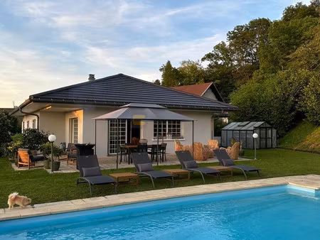 belle villa sur 2360 m2 de terrain
