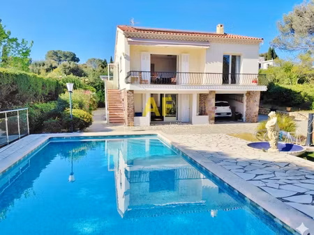 saint raphael villa 137m2 composee de deux appartements avec