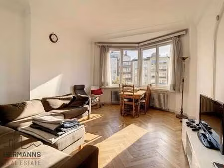 entre joséphine-charlotte et gribaumont - situation idéale