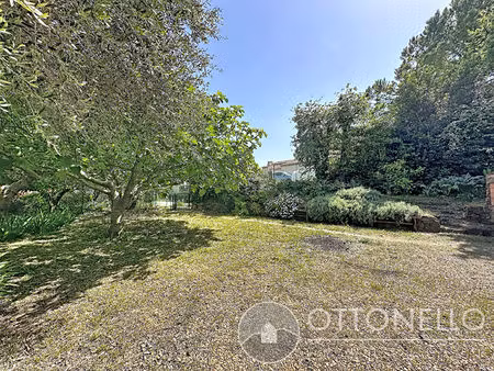 terrain constructible roquebrune sur argens 443 m2