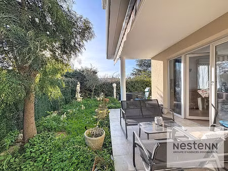 frejus - t3 2 chambres appartement lumineux avec jardin privatif au calme parking