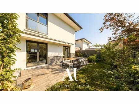 maison de luxe à vendre à ségny