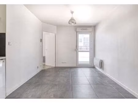 vente appartement 2 pièces à angers lac de maine (49000) : à vendre 2 pièces / 28m² angers