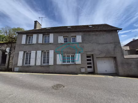 houdan centre du village 78550  4 pièces  155 m2 de terrain