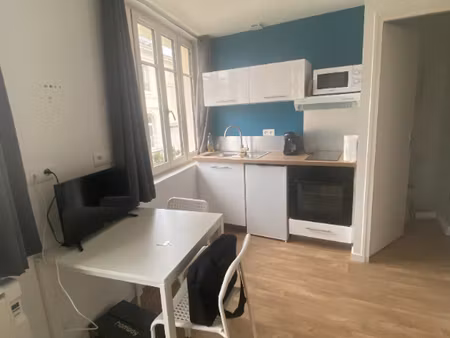 studio meublé - 16 32m² - niort centre-ville