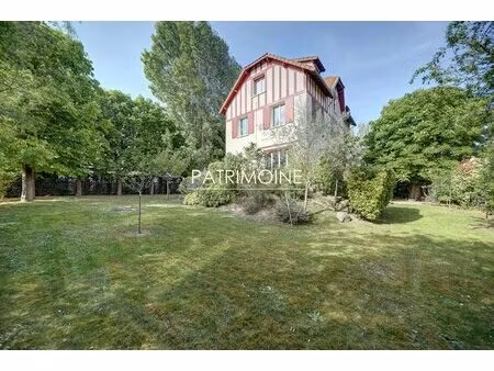 maison rueil malmaison 7 pièce(s) 220 m2